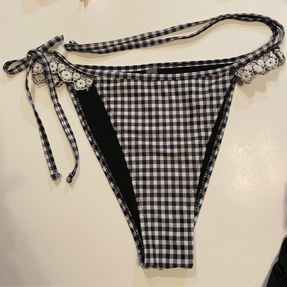 3/$30* Med/Sz 6 Gingham Eyelet Lace String Bikini Bottom Triangle Side Tie Check